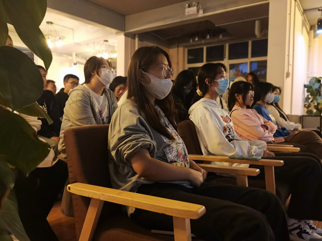 萤火之光 亦可增辉日月——第7期八点一刻