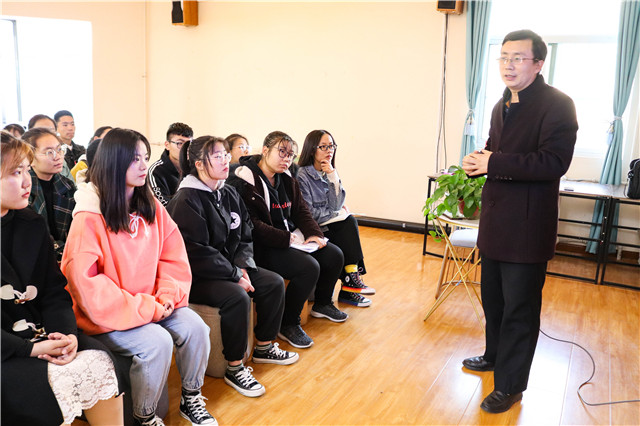 审思明辨 走出孤独的世界——多元批判思维训练营之“沟通”攻略第四期